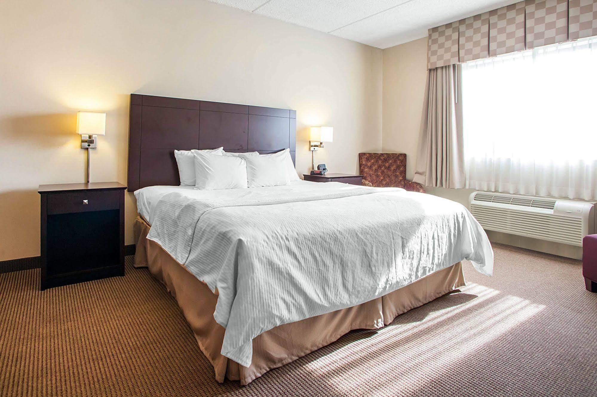 Four Points By Sheraton Milwaukee Airport Exterior foto